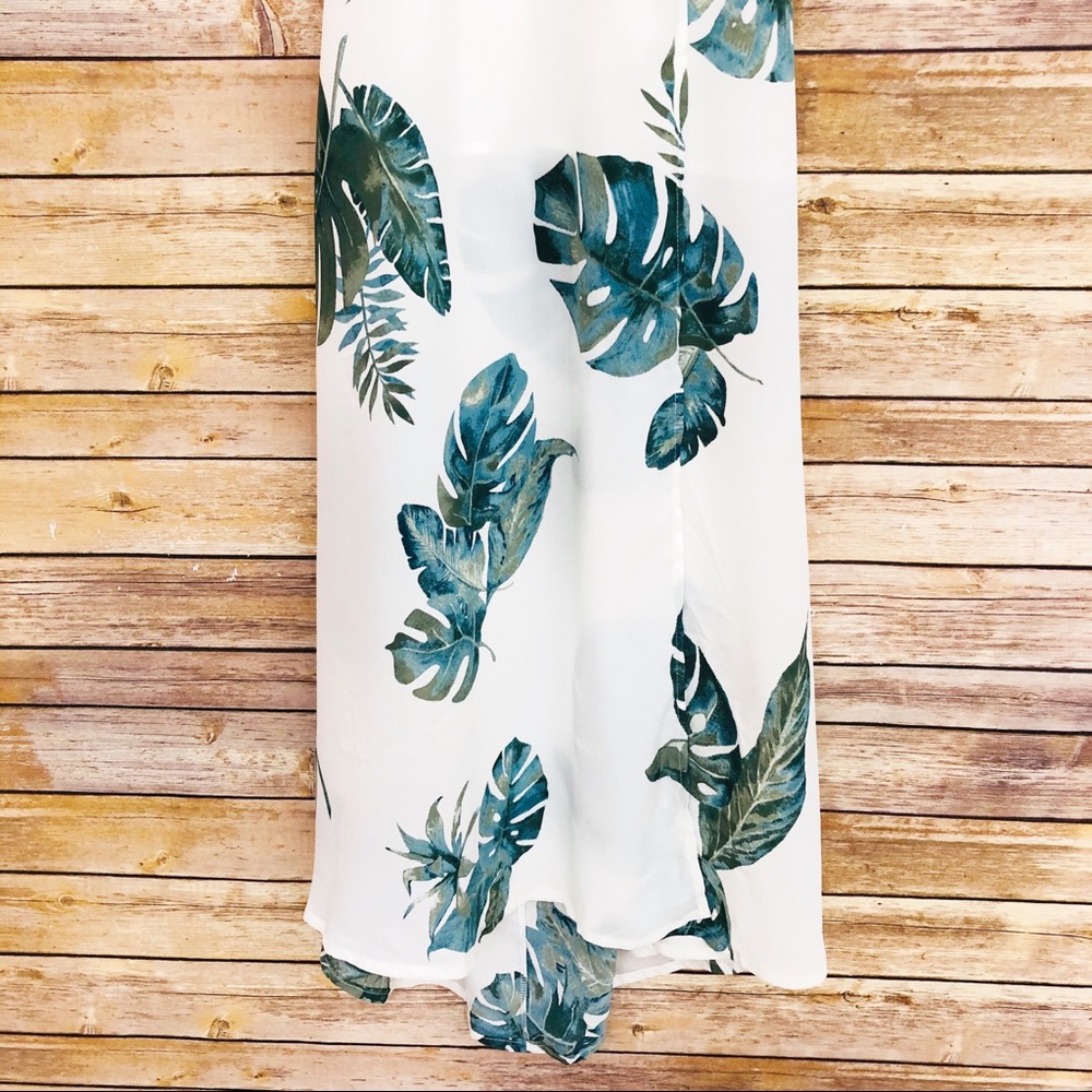Dress Forum- High Neck Key hole front Maxi - Picture 6 of 7